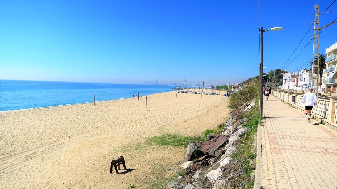 Liana Seaview & Beach - Apartment Montgat Bagian luar foto