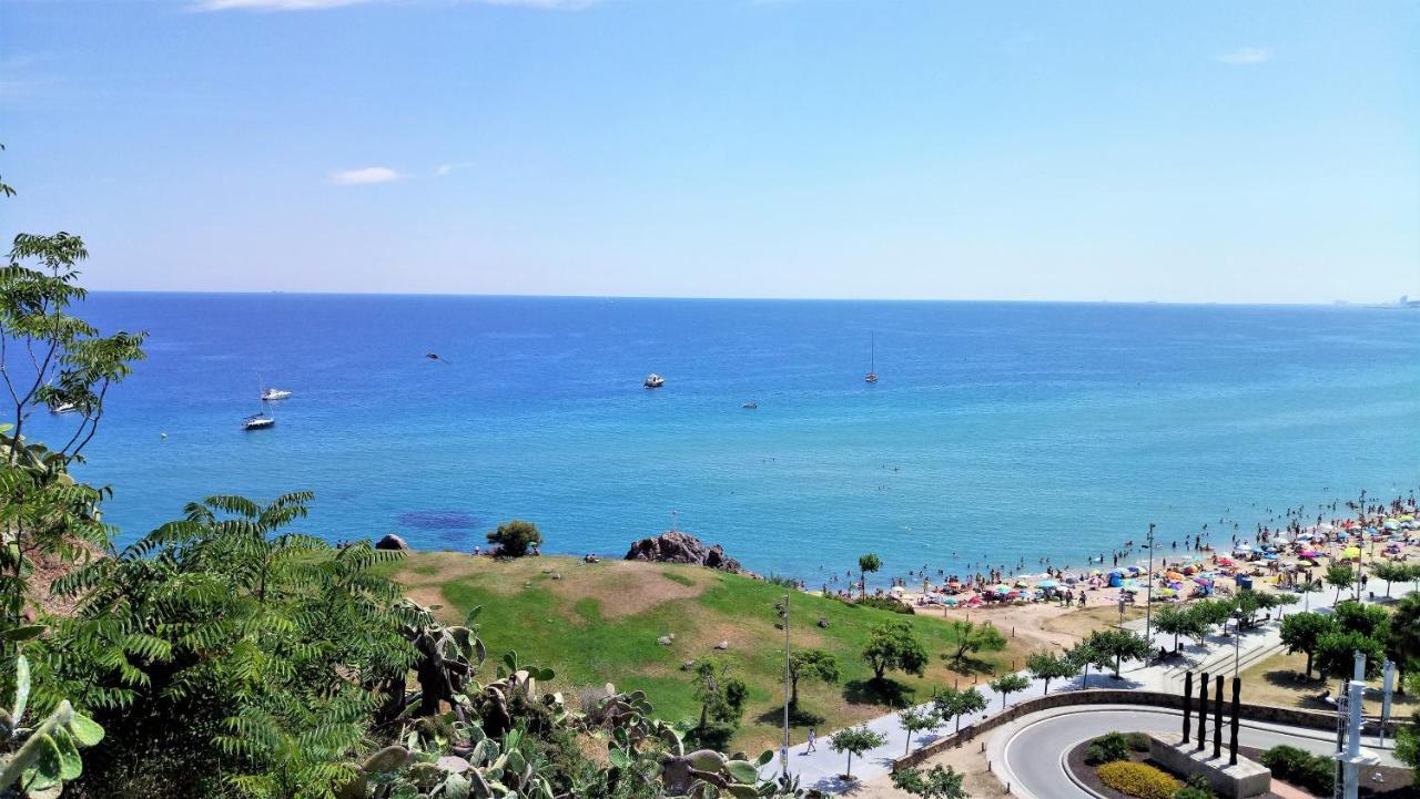 Liana Seaview & Beach - Apartment Montgat Bagian luar foto