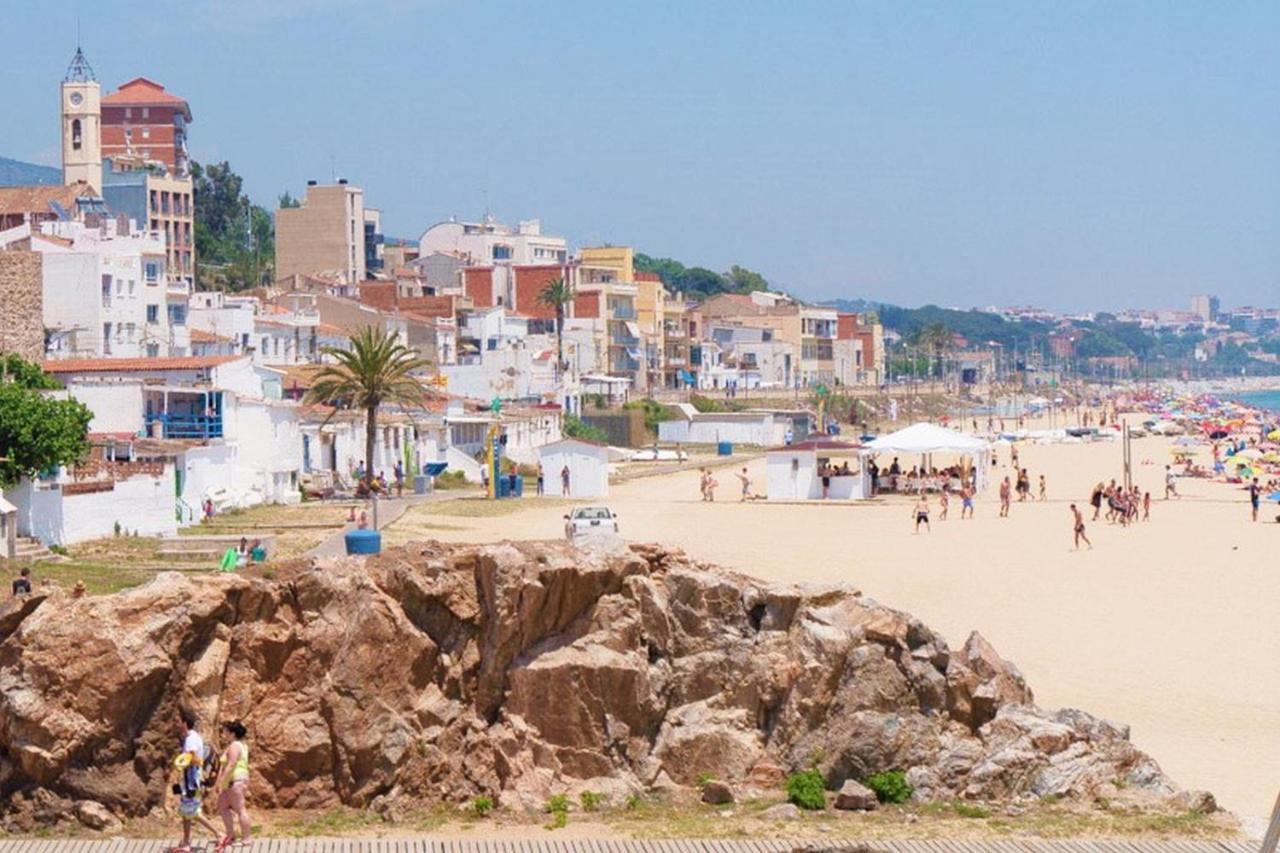 Liana Seaview & Beach - Apartment Montgat Bagian luar foto